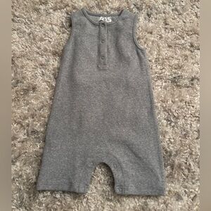 Mebie Baby Gray Sleeveless 2T Romper EUC
